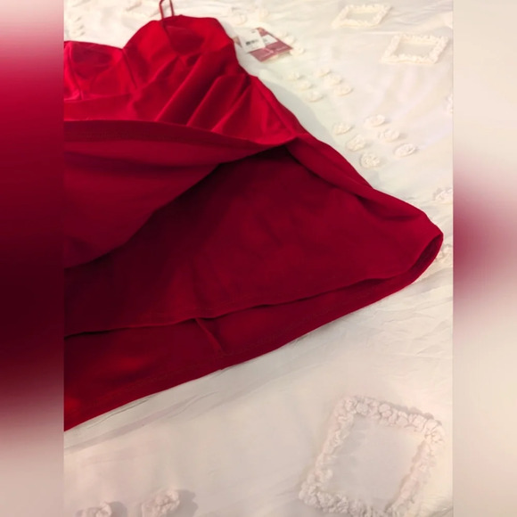 Sexy Red Dress - Picture 3 of 8